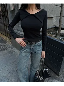 Kelebek Yaka Uzun Kol Bluz Siyah