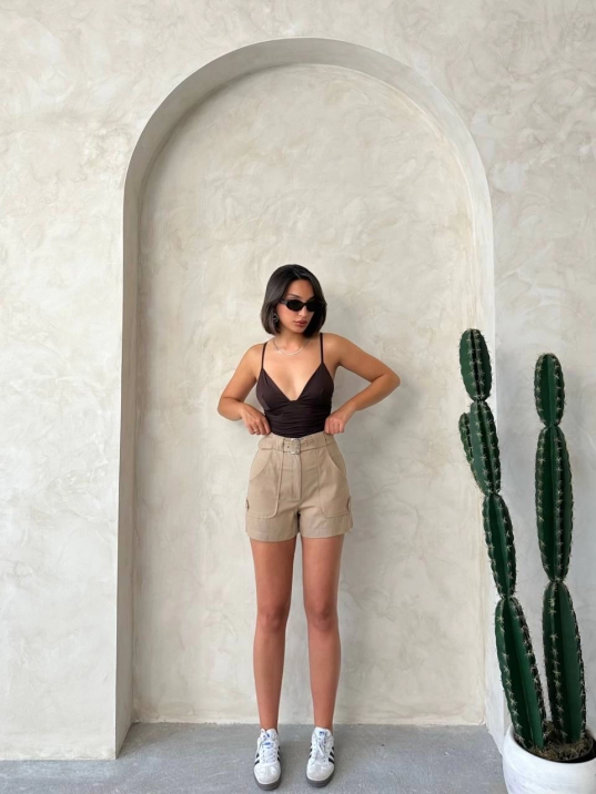 Kemer detaylı gabardin şort bej s25289 Kemer detaylı gabardin şort bej s25289