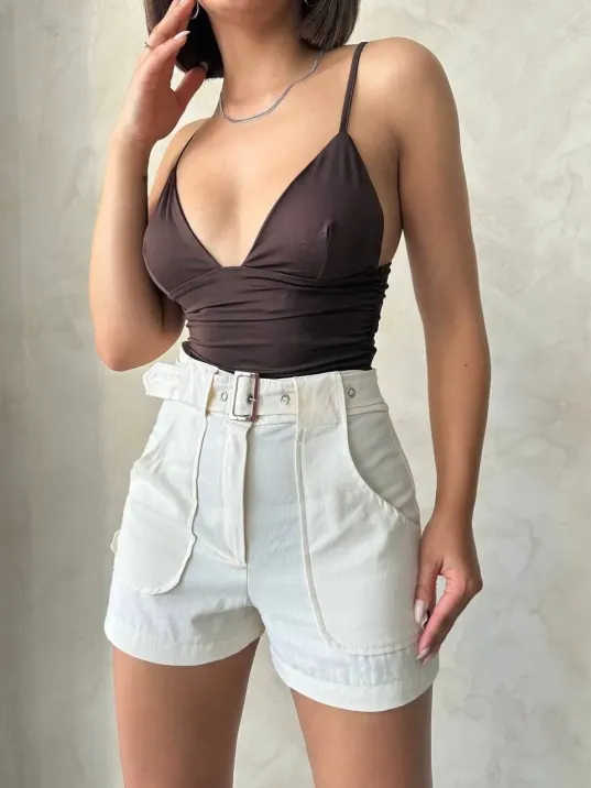 Kemer Detaylı Gabardin Şort Krem S25289