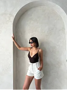 Kemer Detaylı Gabardin Şort Krem S25289