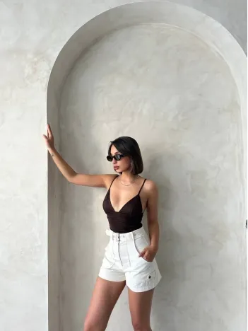 Kemer Detaylı Gabardin Şort Krem S25289