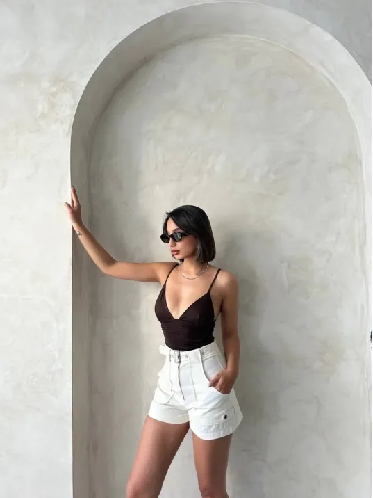 Kemer Detaylı Gabardin Şort Krem S25289