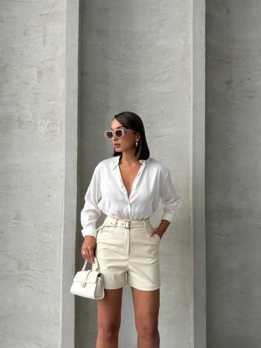 Kemerli deri şort krem h241003 Kemerli deri şort krem h241003