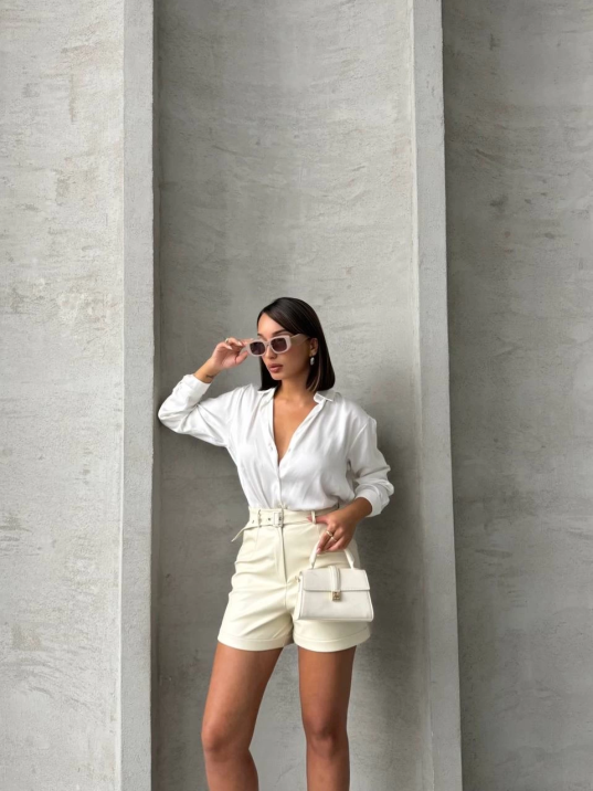 Kemerli deri şort krem h241003 Kemerli deri şort krem h241003