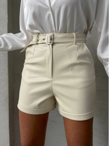 Kemerli deri şort krem h241003 Kemerli deri şort krem h241003