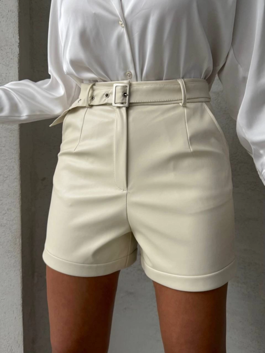 Kemerli deri şort krem h241003 Kemerli deri şort krem h241003