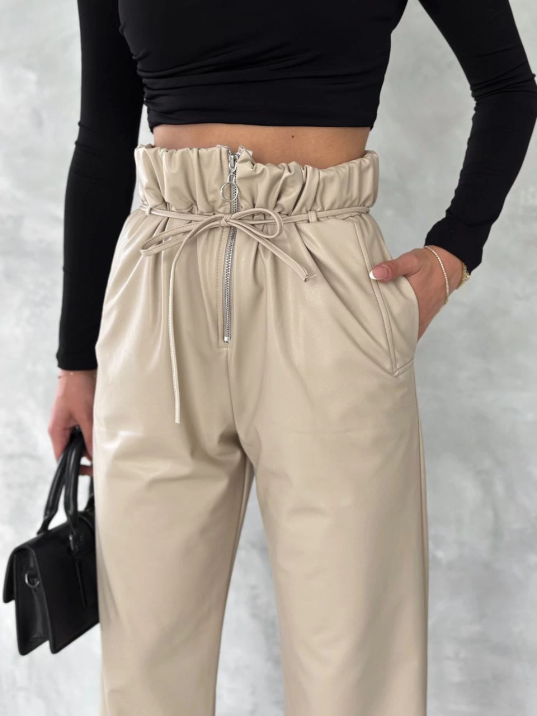 Kendinden ince kemerli deri pantolon bej t1178 Kendinden ince kemerli deri pantolon bej t1178