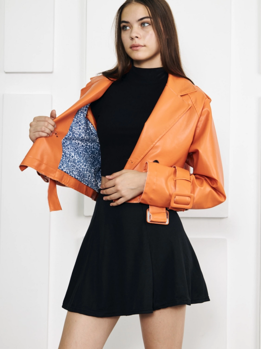 Kısa Deri Ceket Kısa Deri Ceket