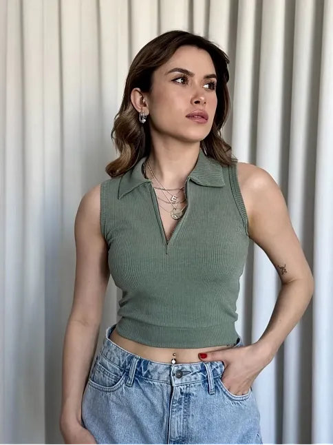Kısa Fermuarlı Crop