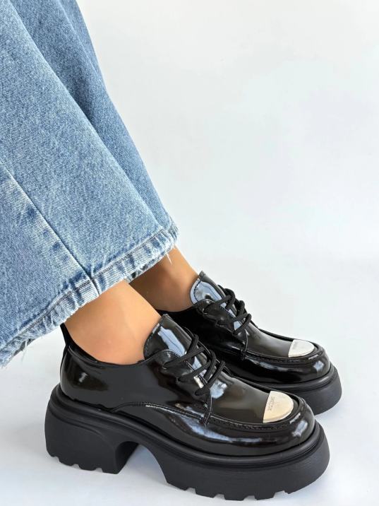 Kiya Siyah Rugan Dolgu Topuk Oxford Ayakkabı Kiya Siyah Rugan Dolgu Topuk Oxford Ayakkabı