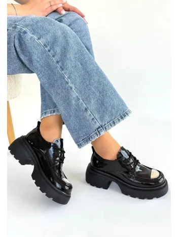 Kiya Siyah Rugan Dolgu Topuk Oxford Ayakkabı Kiya Siyah Rugan Dolgu Topuk Oxford Ayakkabı