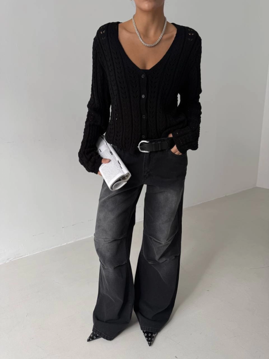 Küçük düğmeli küçük örgülü triko hırka siyah Küçük düğmeli küçük örgülü triko hırka siyah