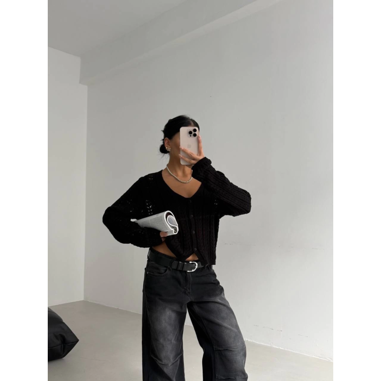 Küçük düğmeli küçük örgülü triko hırka siyah Küçük düğmeli küçük örgülü triko hırka siyah