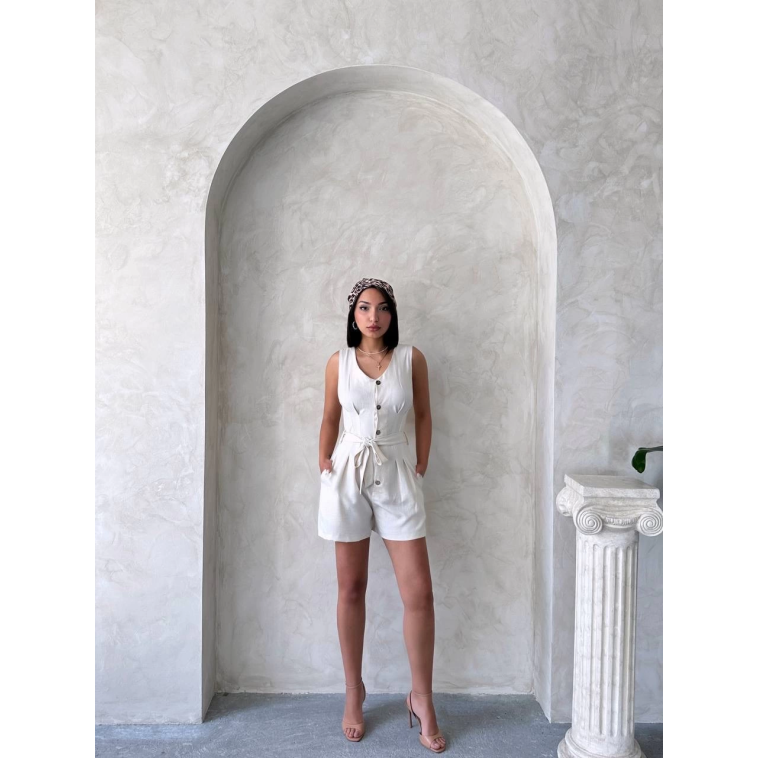 Kuşaklı şortlu tulum Kuşaklı şortlu tulum