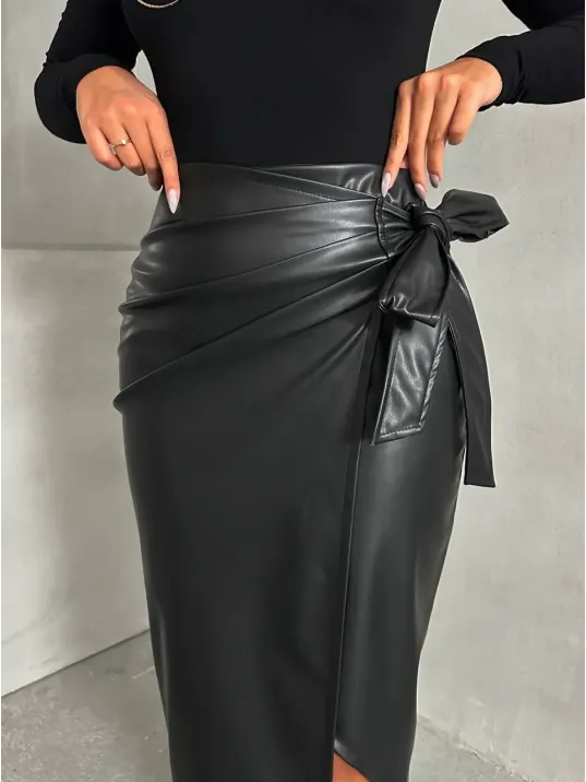 Kuşaklı Uzun Deri Etek Siyah H26414