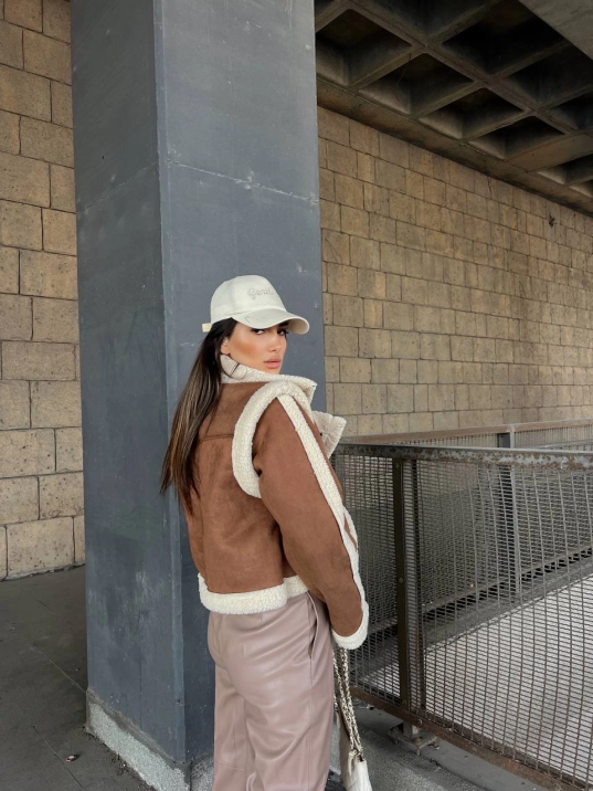 KUZU YUMOŞ KAPLAMA TAK ÇIKAR KOL CROP NUBUK KABAN KUZU YUMOŞ KAPLAMA TAK ÇIKAR KOL CROP NUBUK KABAN