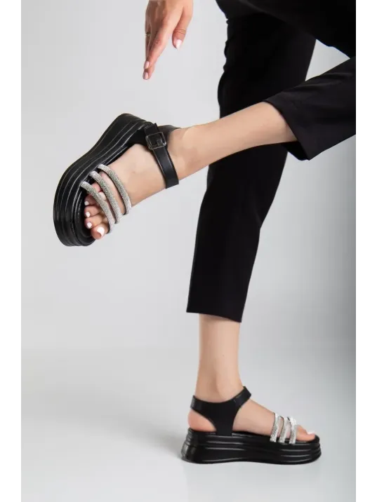 Lalen Siyah Kemerli Sandalet Lalen Siyah Kemerli Sandalet