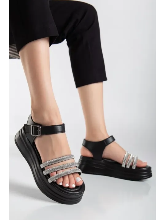 Lalen Siyah Kemerli Sandalet Lalen Siyah Kemerli Sandalet
