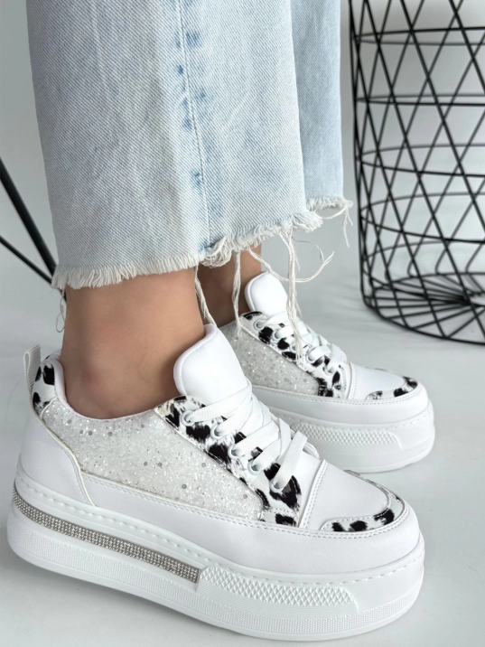 Lawin Beyaz Cilt Beyaz Simli Bağcıklı Spor Ayakkabı Lawin Beyaz Cilt Beyaz Simli Bağcıklı Spor Ayakkabı