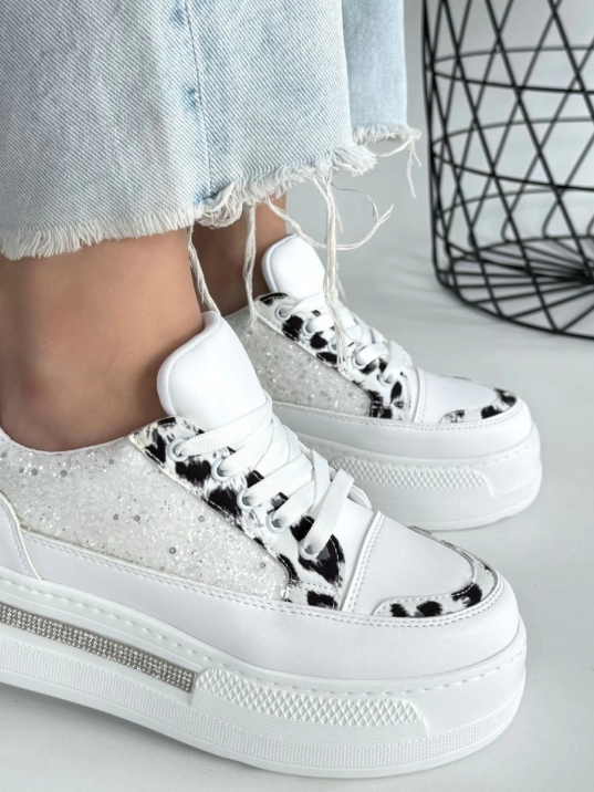 Lawin Beyaz Cilt Beyaz Simli Bağcıklı Spor Ayakkabı Lawin Beyaz Cilt Beyaz Simli Bağcıklı Spor Ayakkabı