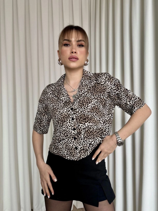Leopar desenli crop gömlek Leopar desenli crop gömlek