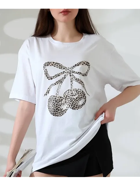 Leopar Desenli Kiraz Baskılı Tişört