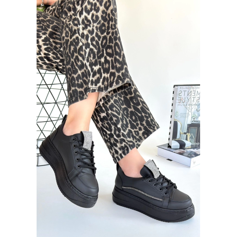 Leope Siyah Cilt Bağcıklı Spor Ayakkabı Leope Siyah Cilt Bağcıklı Spor Ayakkabı