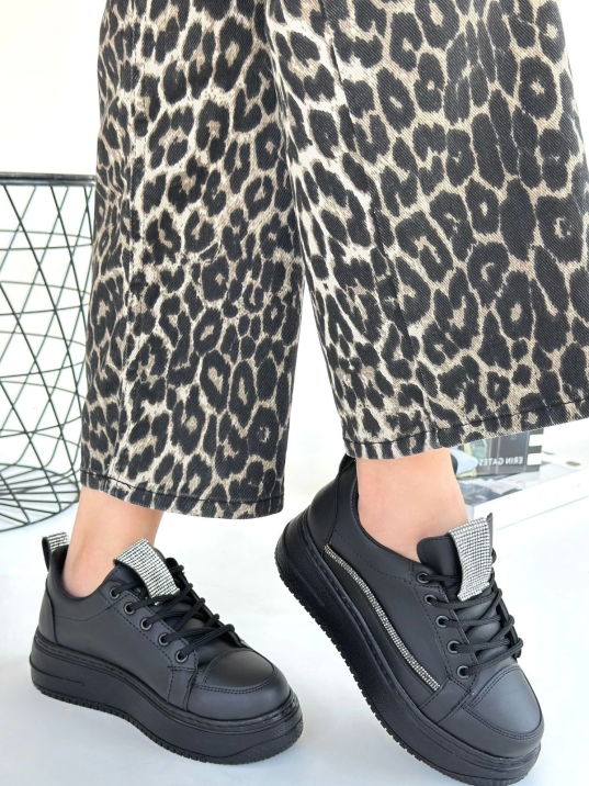Leope Siyah Cilt Bağcıklı Spor Ayakkabı Leope Siyah Cilt Bağcıklı Spor Ayakkabı