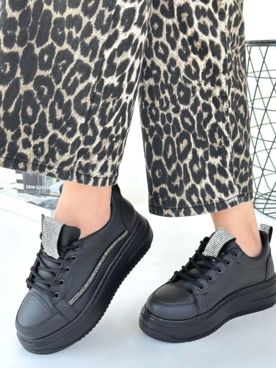 Leope Siyah Cilt Bağcıklı Spor Ayakkabı Leope Siyah Cilt Bağcıklı Spor Ayakkabı