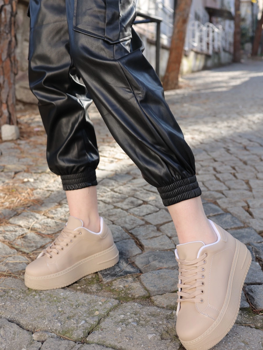 Leran Nude Cilt Bağcıklı Spor Ayakkabı Leran Nude Cilt Bağcıklı Spor Ayakkabı