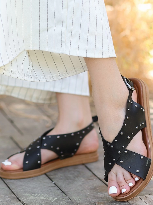 Lilan Siyah Deri Sandalet