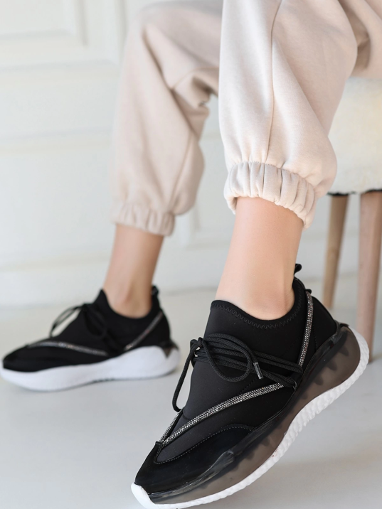 Liney Siyah Rugan Bağcıklı Spor Ayakkabı Liney Siyah Rugan Bağcıklı Spor Ayakkabı