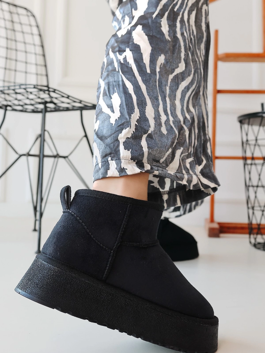 Linne Siyah Süet Bot Linne Siyah Süet Bot