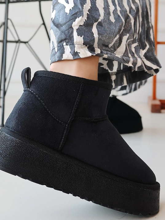 Linne Siyah Süet Bot Linne Siyah Süet Bot