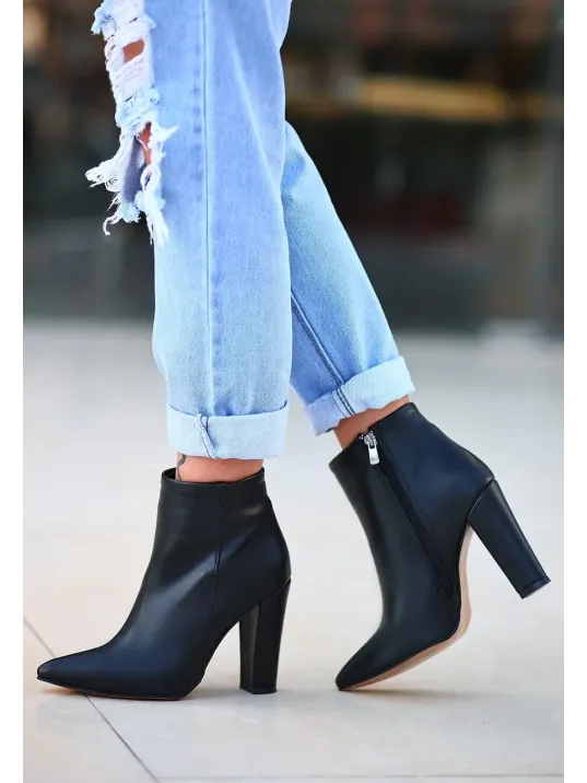 Loora Siyah Cilt Topuklu Bot Loora Siyah Cilt Topuklu Bot