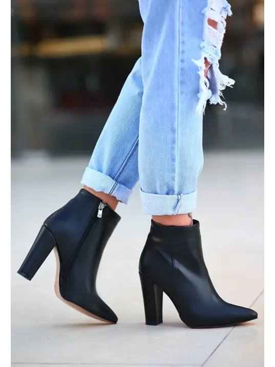Loora Siyah Cilt Topuklu Bot Loora Siyah Cilt Topuklu Bot