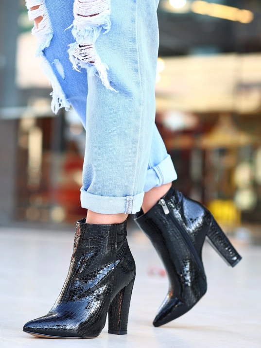 Loora Siyah Rugan Desenli Topuklu Bot