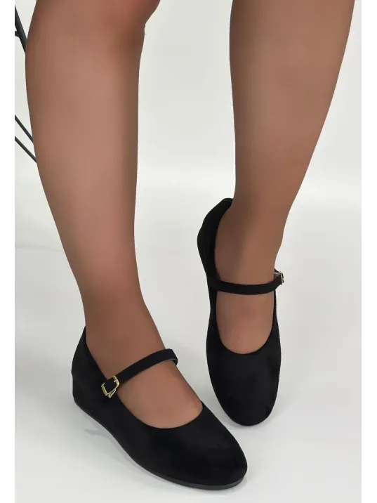 Lossa Siyah Süet Kemerli Babet Ayakkabı Lossa Siyah Süet Kemerli Babet Ayakkabı