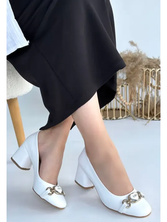 Lucky Beyaz Cilt Topuklu Ayakkabı Lucky Beyaz Cilt Topuklu Ayakkabı