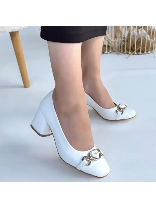 Lucky Beyaz Cilt Topuklu Ayakkabı Lucky Beyaz Cilt Topuklu Ayakkabı