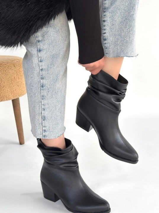 Lukana Siyah Cilt Topuklu Körüklü Bot