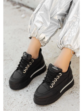 Lulu Siyah Cilt Bağcıklı Spor Ayakkabı Lulu Siyah Cilt Bağcıklı Spor Ayakkabı