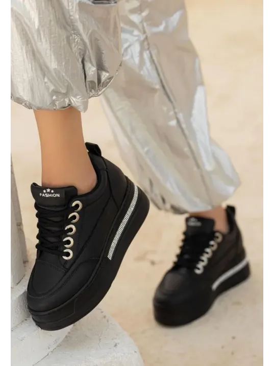 Lulu Siyah Cilt Bağcıklı Spor Ayakkabı