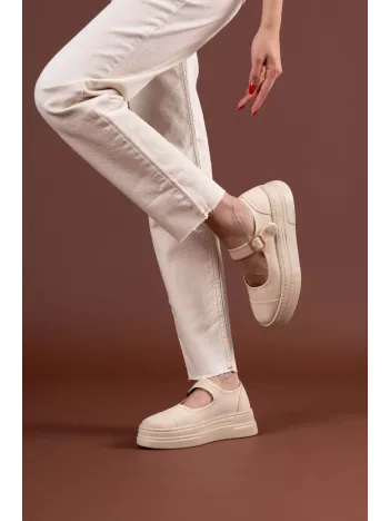 Lunni Bej Keten Spor Ayakkabı Lunni Bej Keten Spor Ayakkabı