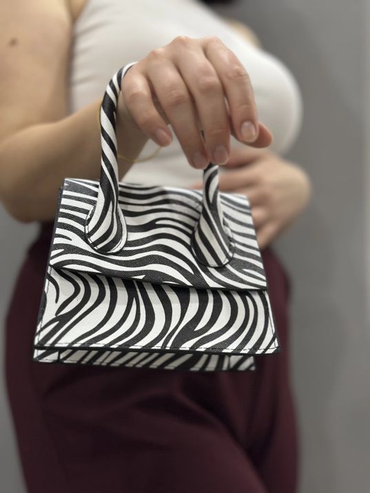 luxe siyahbeyaz cilt çanta