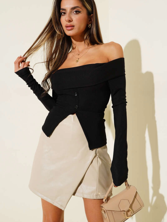 Madonna Yaka Düğmeli Bluz siyah t4329 Madonna Yaka Düğmeli Bluz siyah t4329