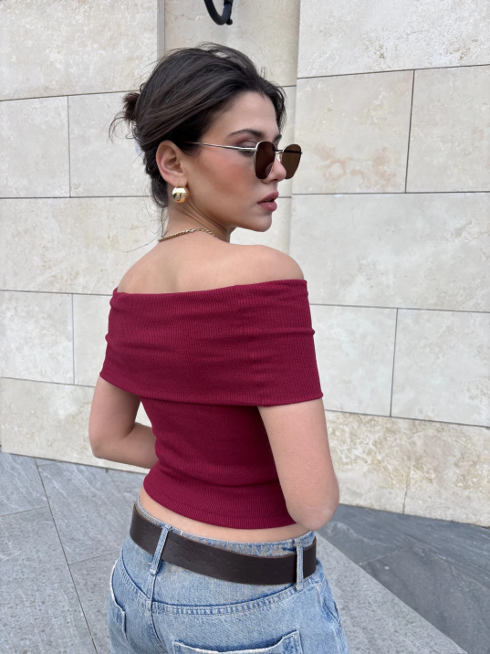 Madonna yaka sıfır kol bluz Madonna yaka sıfır kol bluz