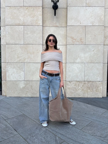 Madonna yaka sıfır kol bluz Madonna yaka sıfır kol bluz