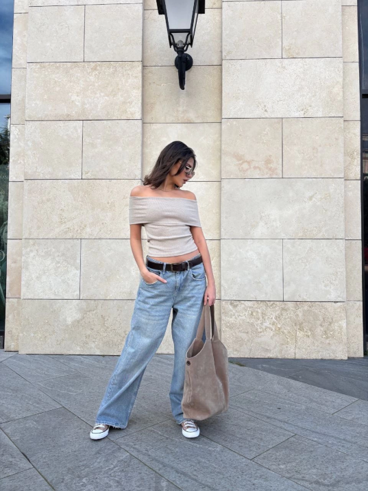 Madonna yaka sıfır kol bluz Madonna yaka sıfır kol bluz