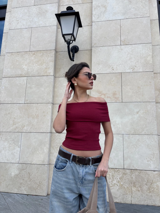 Madonna yaka sıfır kol bluz Madonna yaka sıfır kol bluz